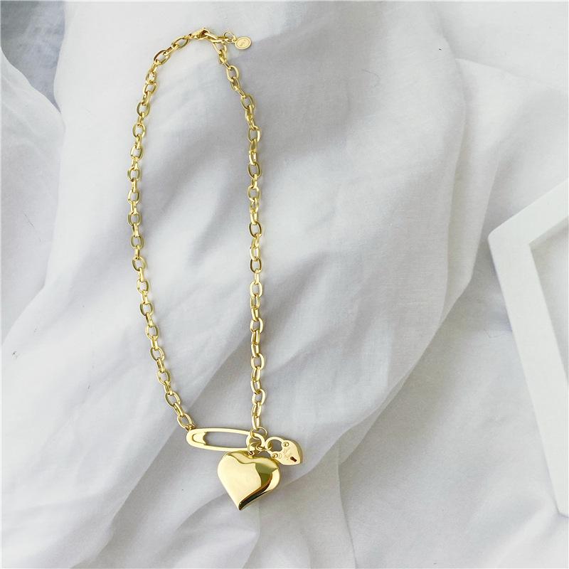 Retro Harajuku-Style Heart Necklace - European & American Influenced Women's Disco Chic Design