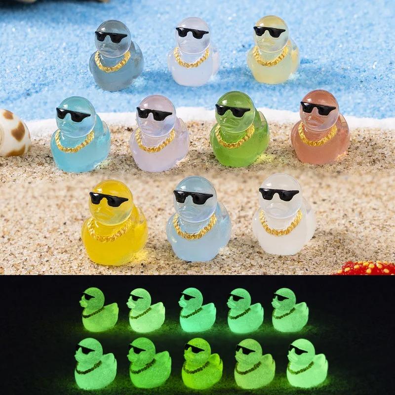 

10Pcs Luminous Small Ducks Tiny Ducklings Figures Glow In Dark Small Ducks For Moss Microlandscape Miniatures Garden Decoration 10pcs