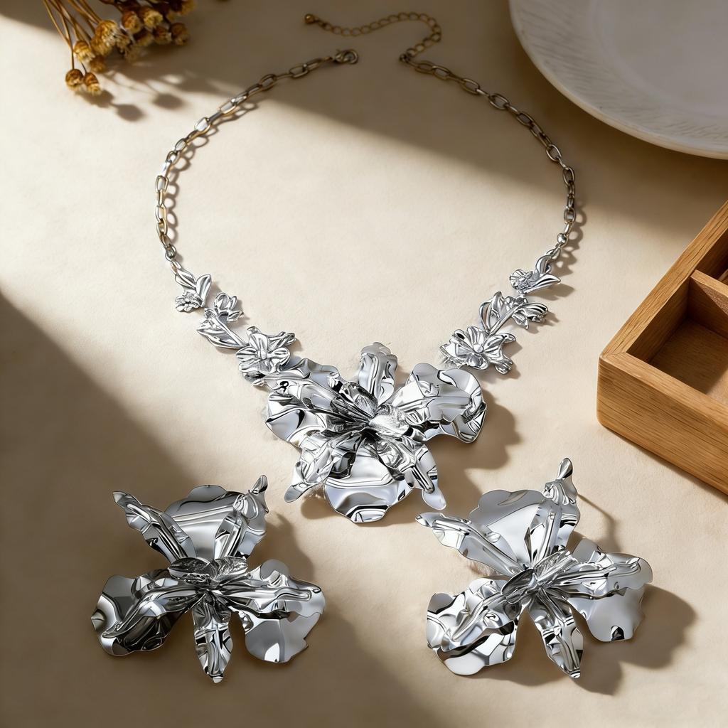 Popular European and American Exaggerated Oversized Flower Necklace Earrings Set Jewelry Dress Banquet Party Accessories Gold