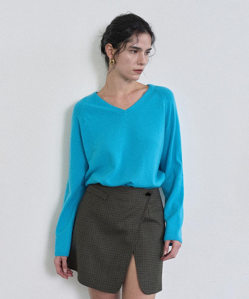 PELOTE Fine Wool V-Neck Top (3 Colors)