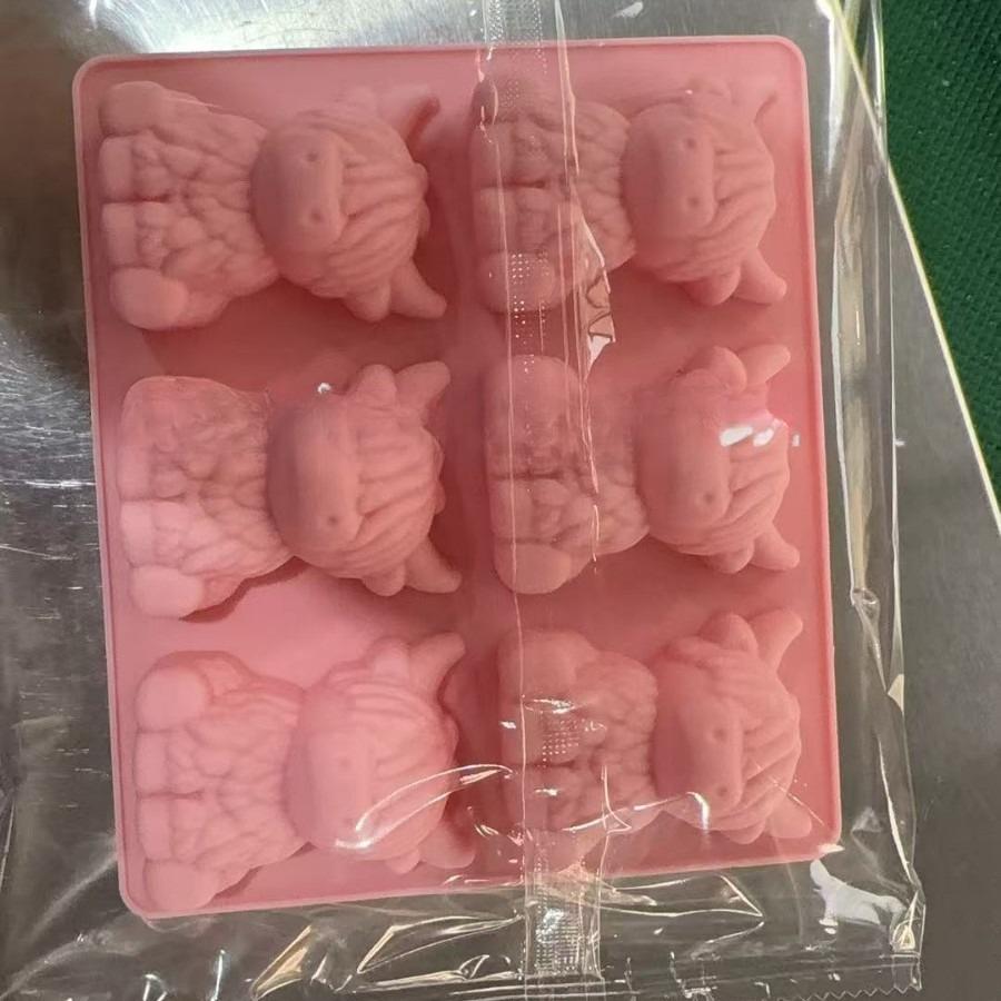 Ice Cube Mold  Highland Cow Silicone Tray Highland Cow  Cute 3D Ice for Whiskey Cocktails Beer & Drinks Reusable Silicone Molds