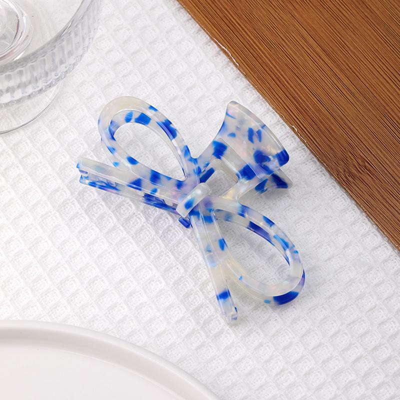 

Sweet & Cute Korean Vintage Acetate Bow Hair Clip