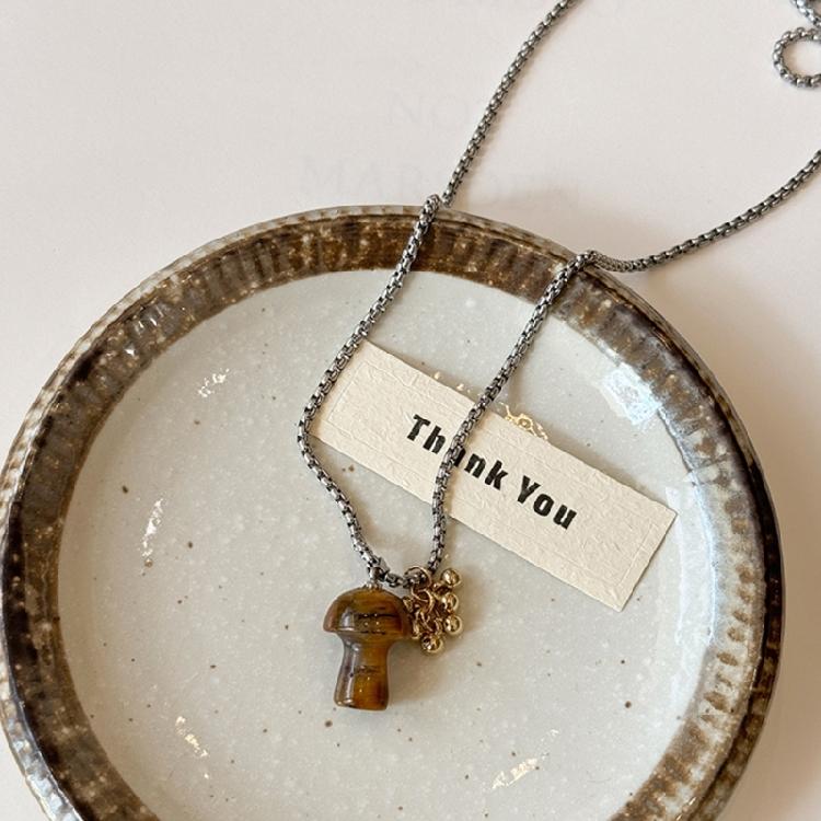 Elegant Spotted Tigers Eye Stone Necklace Elegant Mushroom Pendant Neck Chain Jewelry Perfect for Individualistic Style