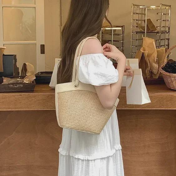 Bolsa de ombro feminina de palha trançada retrô francesa da moda - perfeita para férias à beira-mar e lazer na praia