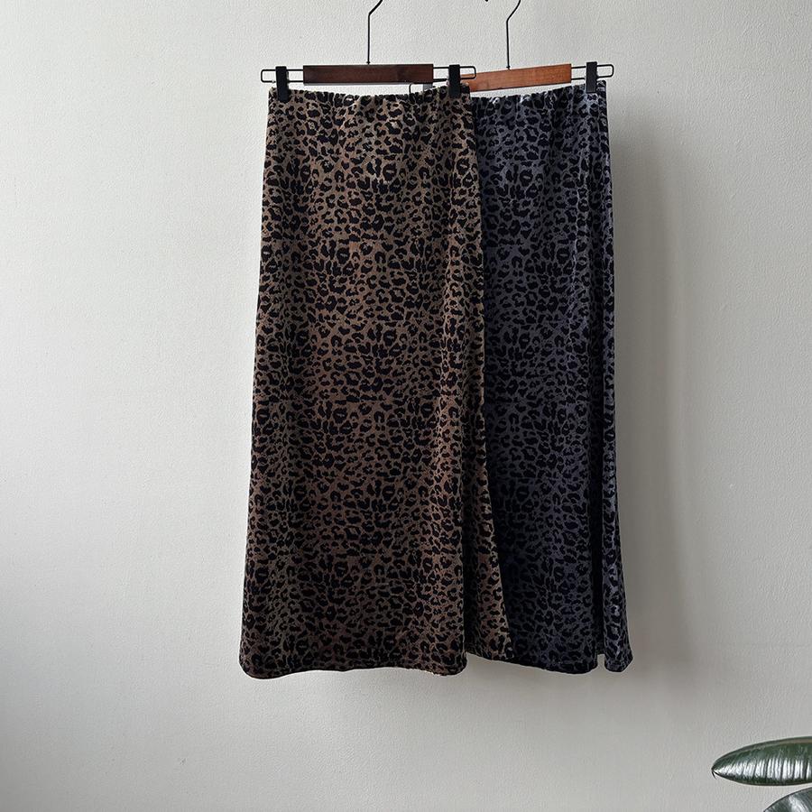 Vintage Leopard Velvet Half-Skirt Women Autumn High Waist Slim Fit Bodycon A-Line Long Dress