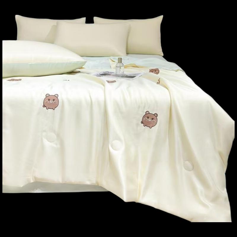 Little Bear Ice Silk Machine Washable Summer Quilt