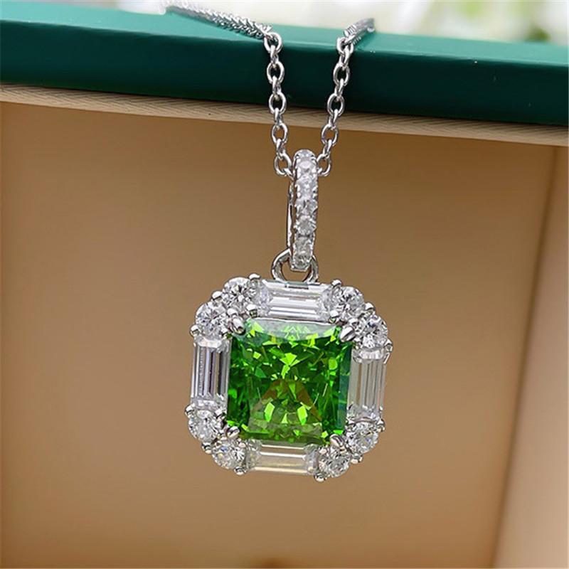 

925 Sterling Silver Green Cubic Zirconia Pendant Necklace for Women Graceful Charming Neck Accessories Chic Wedding Jewelry