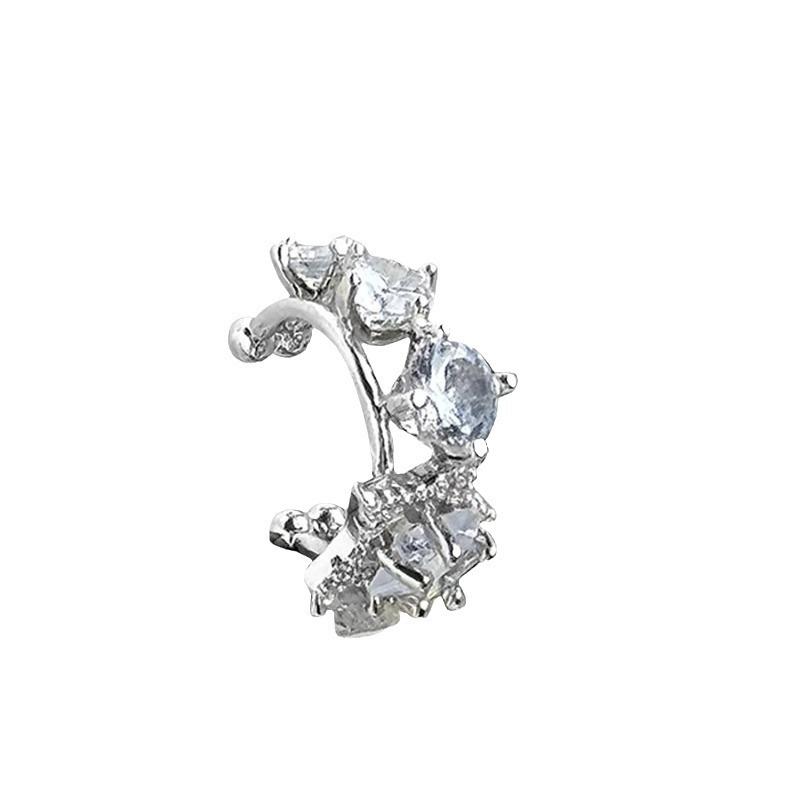 High-End Rhinestone Star Ear Clips for Women – Versatile, Elegant, No Piercings Needed