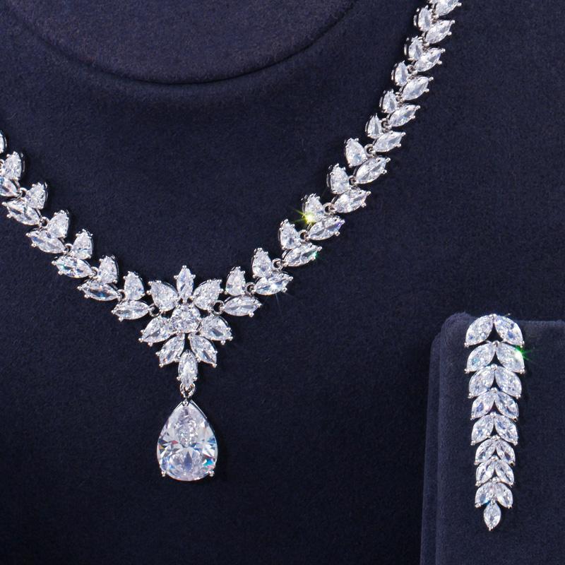CMM Luxury Silver Color Cubic Zirconia Leaf Shape Drop Earrings Necklace Set