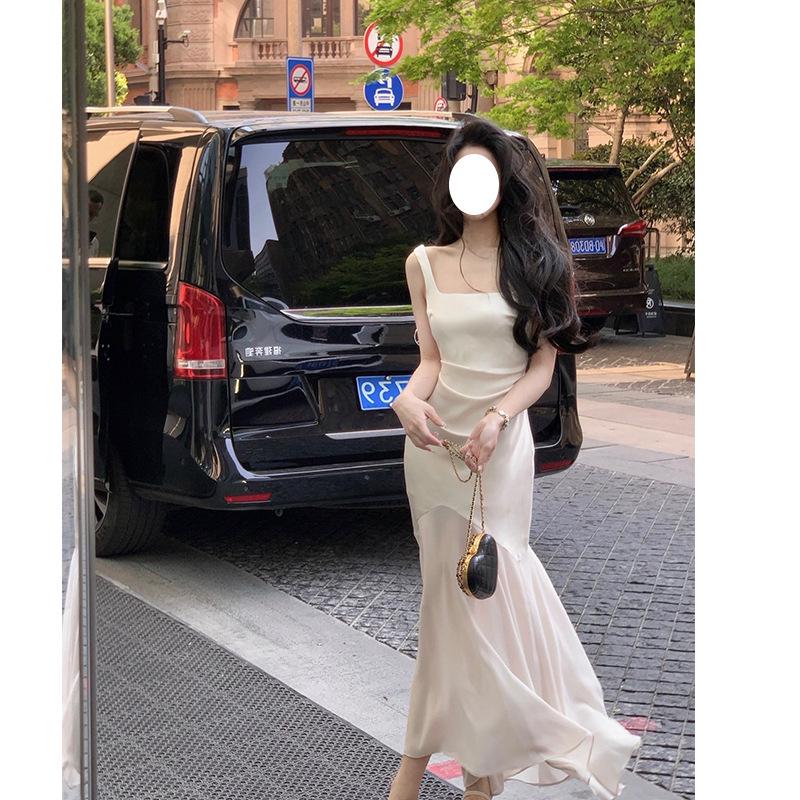 Damen Weißes Satin-Fischschwanz-Abendkleid - U-Ausschnitt Spaghettiträger Französischer Sommerstil