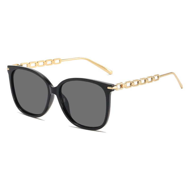 Trendy Oversized Women's Sunglasses: Fashionable Street Style UV Protection for Outdoor Travel