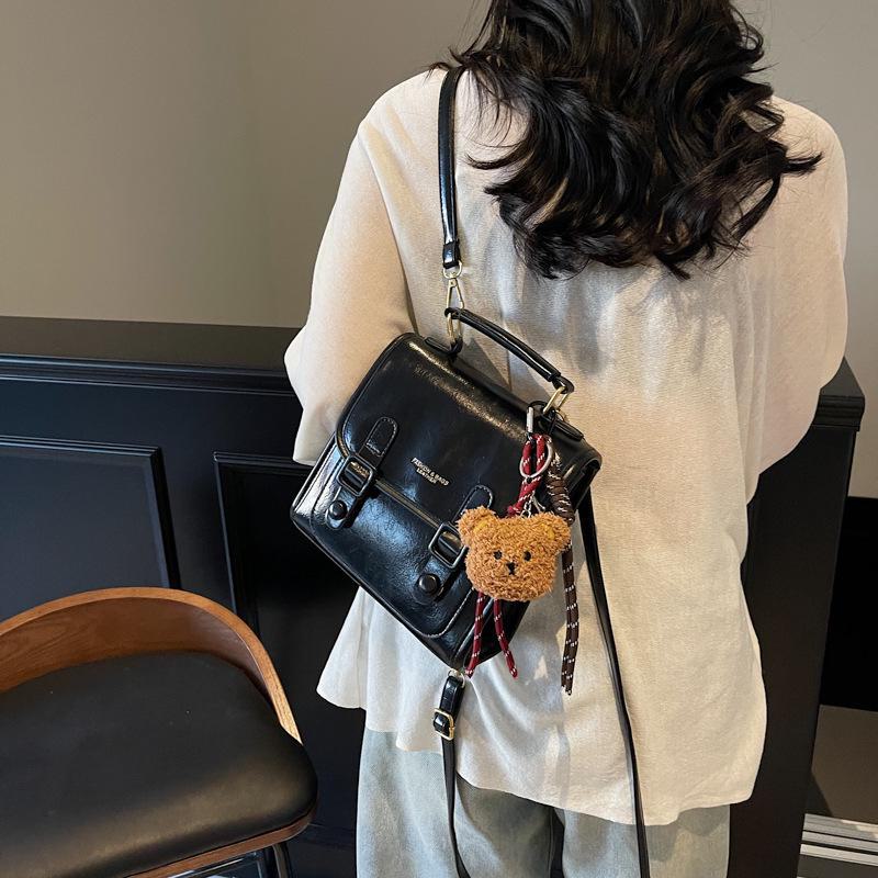 Women's College Style Versatile Underarm Bag - 2025 Autumn/Winter Fashion Shoulder & Messenger Bag for Commuting
