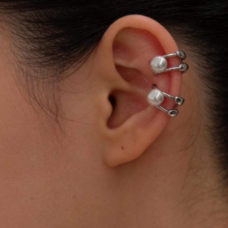Pearl Ear Cuff: Chic, Versatile, No-Piercing Light Luxury Earring