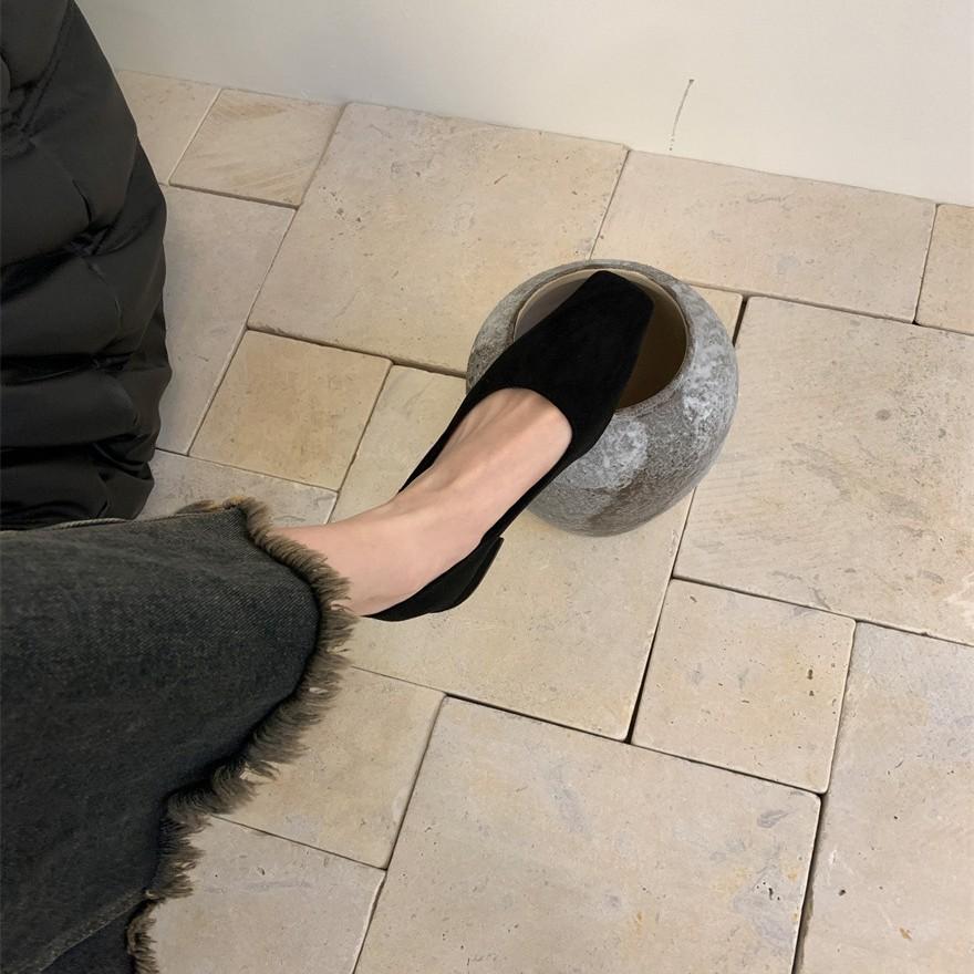 Coarse heel French red suede single shoes women's shoes 2025 new spring versatile square head shallow mouth commuting evening shoes