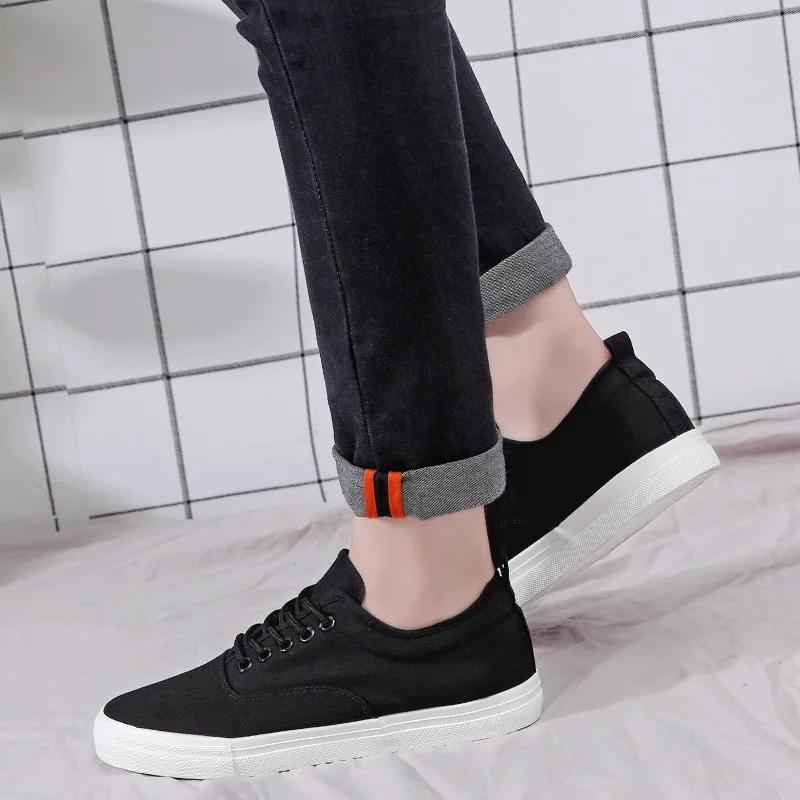 Spring Autumn Mens Cloth Footwear Breathable Flat Mens Canvas Shoes Fashion Cool Young Man Street Shoes Black White