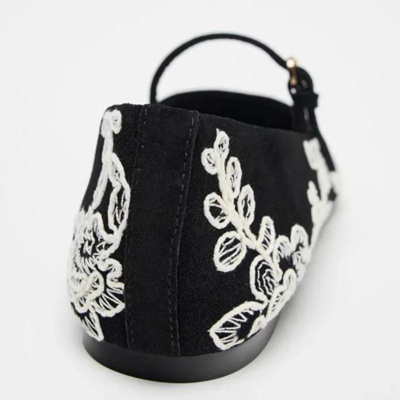 Fashion Elegant Flower Embroidery Designer Ballet Flats Women Light Comfortable Mary Jane Shoes Narrow Strap Buckle Casual Flat Shoes
