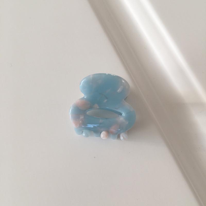 Charming Floral Patterned Hair Claw Clip For Chic Fashionable Women In Vibrant Colors