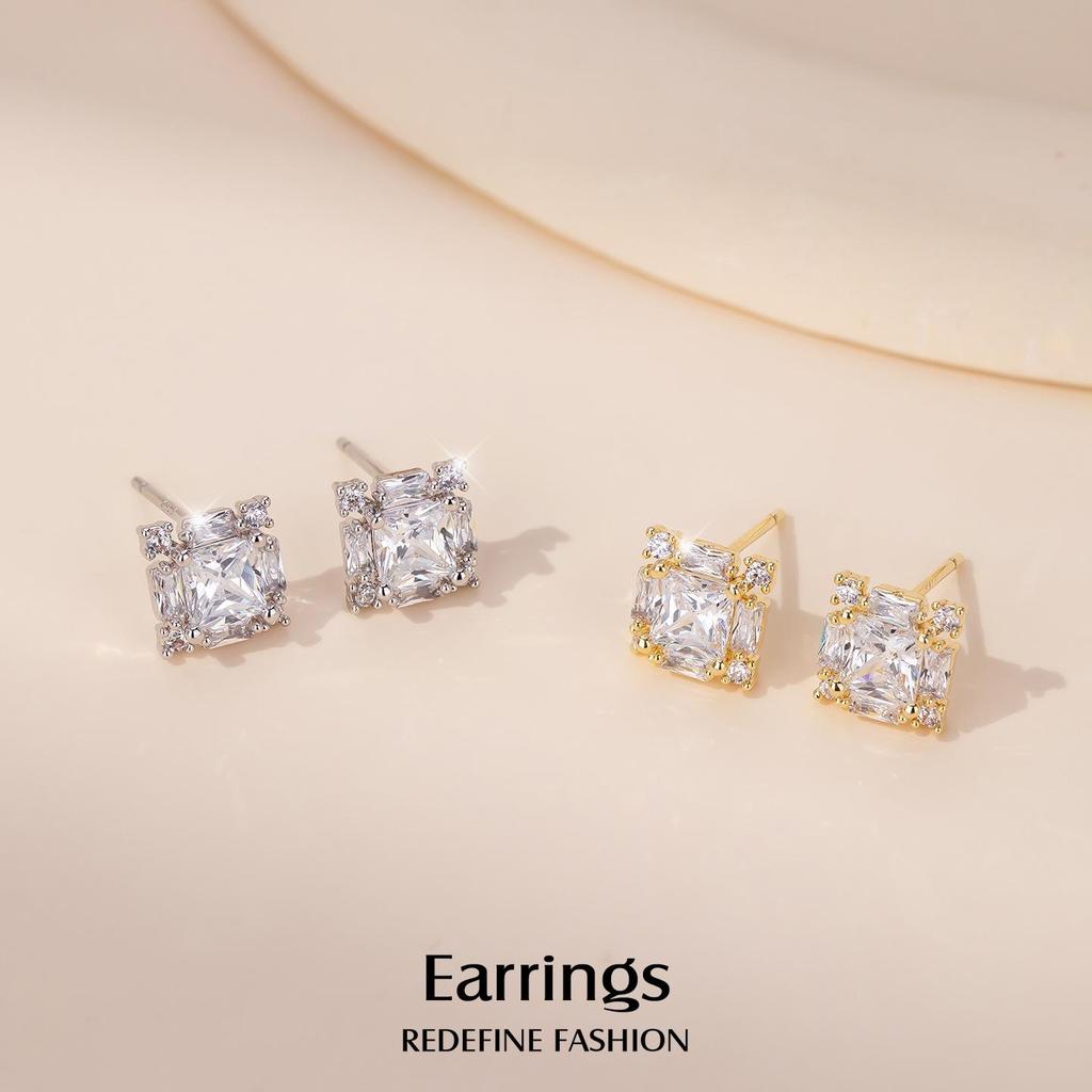 Square Beautiful Ear Studs for Women - New High-End Style Earrings