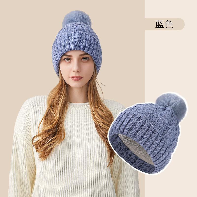 

High-quality knitted hat, thickened, versatile, warm, ear protection, windproof, small hat for women, advanced sense of autumn and winter M（56-58cm）