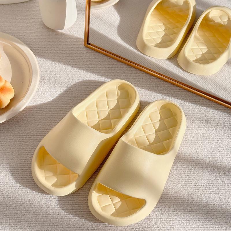 2025 Sommer EVA Rutschfest Geruchsresistent High-End Badeslipper für Herren & Damen.