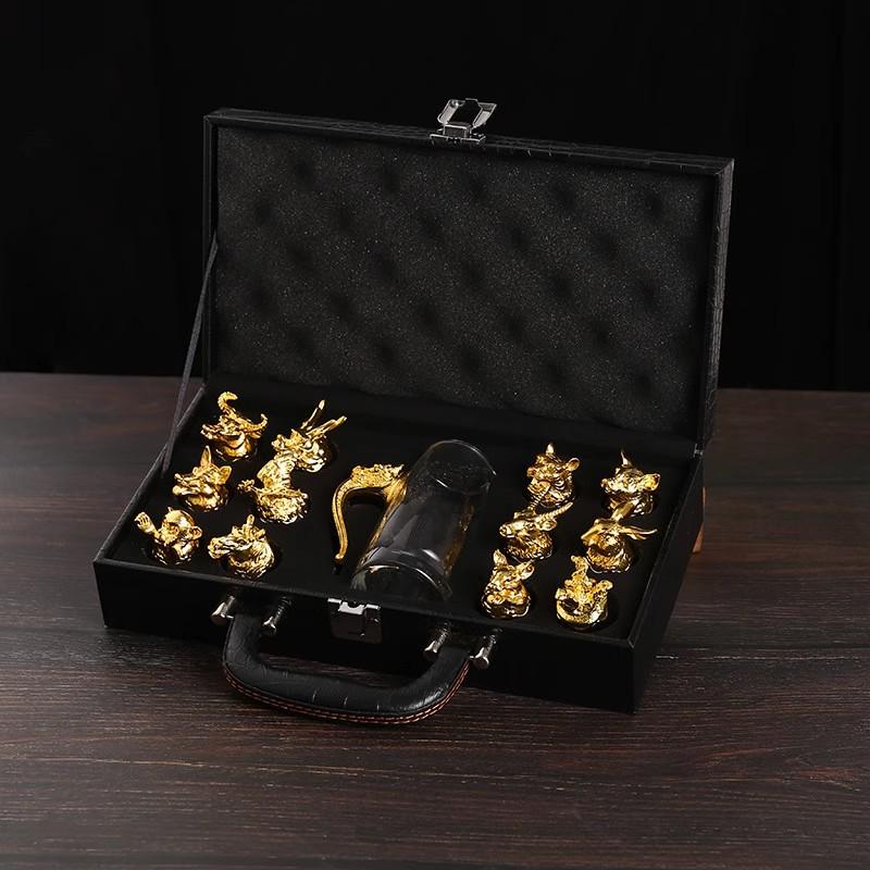 Set Decanter Vino Bianco Dodici Zodiaci Stile Cinese con 12 Bicchierini da Shot