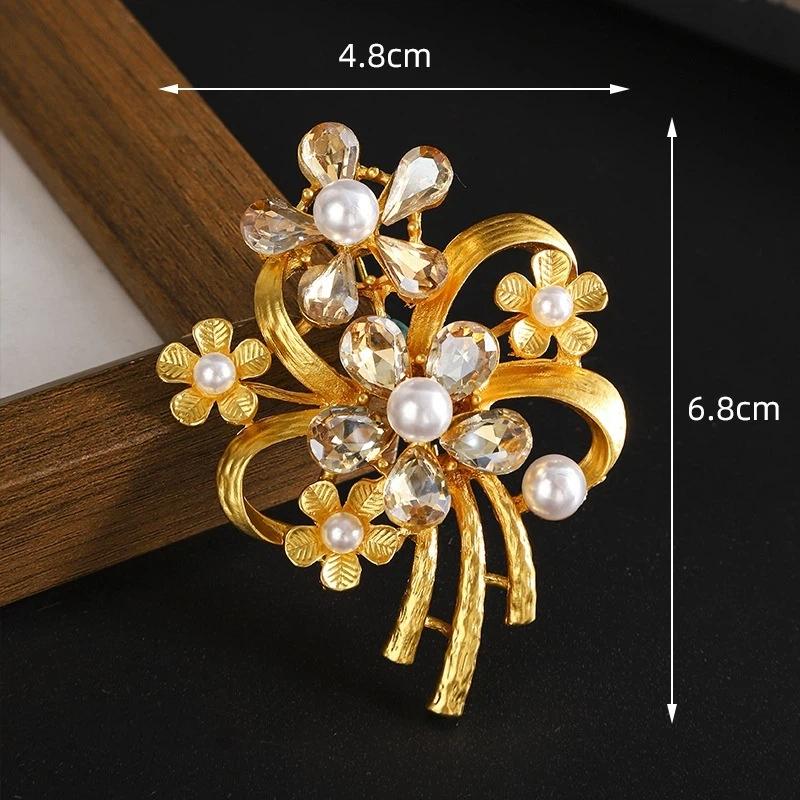 Ретро Броши-цветы со стразами для женщин Унисекс 2 цвета Сплав Растения Вечеринка Повседневные Броши-булавки Подарки шампанского
