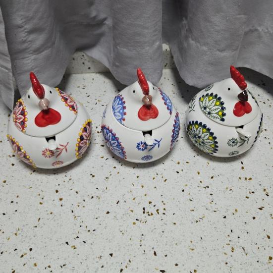 Ceramic Spice Jar 400ml Rooster Shape Cookie Jar with Lid Hand-Painted Floral Pattern Kitchen Container for Salt Sugar Pepper And Snacks Storage