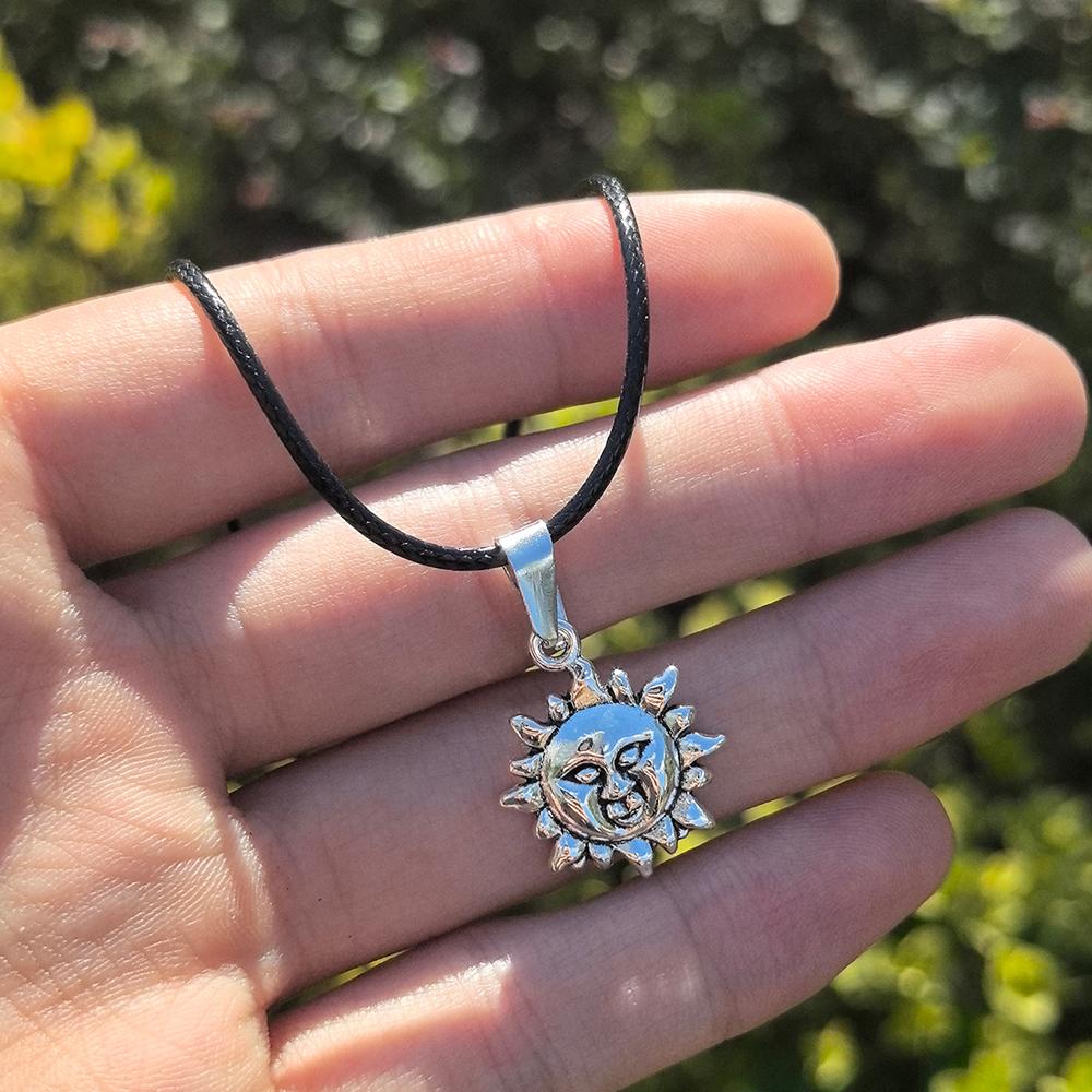Y2K punk star moon sun metal pendant necklace, unisex, hip-hop personality trend pendant, simple wax rope necklace, jewelry