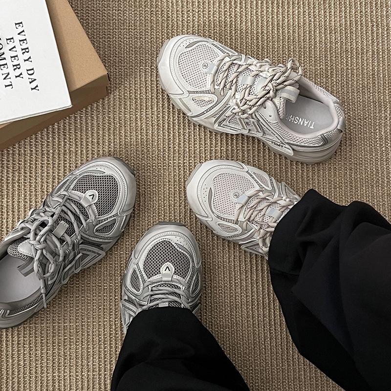 Spot version breathable mesh surface 4.5CM height increase suction film bottom dad shoes women's autumn sports and leisure shoes comfortable and light