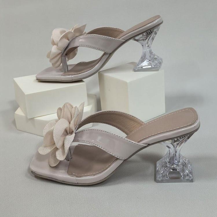 2025 summer new flower rhinestone transparent one-word slippers versatile fashion fairy wind slope and cool slippers