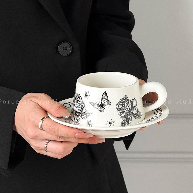 

Миросен Черная Ретро Кофейная Чашка Подарочная Коробка Керамическая Подарочная Чашка Сувенир Легкая Роскошь Роза Высококлассная Чашка Тарелка 300ML