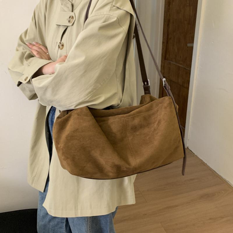 Niche High-end Sense Autumn and Winter Suede To Work Commuter Bag 2025 New Lazy Wind Shoulder Armpit Bag Tote Bag