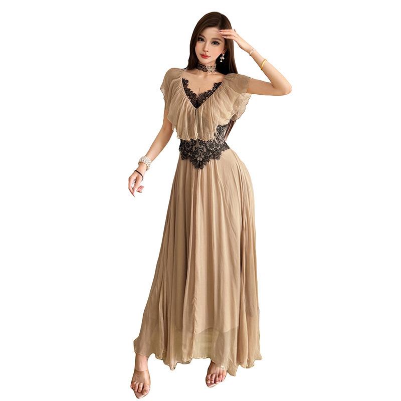 2026 European and American summer new fashion French retro summer lace gauze design waist and thin dress