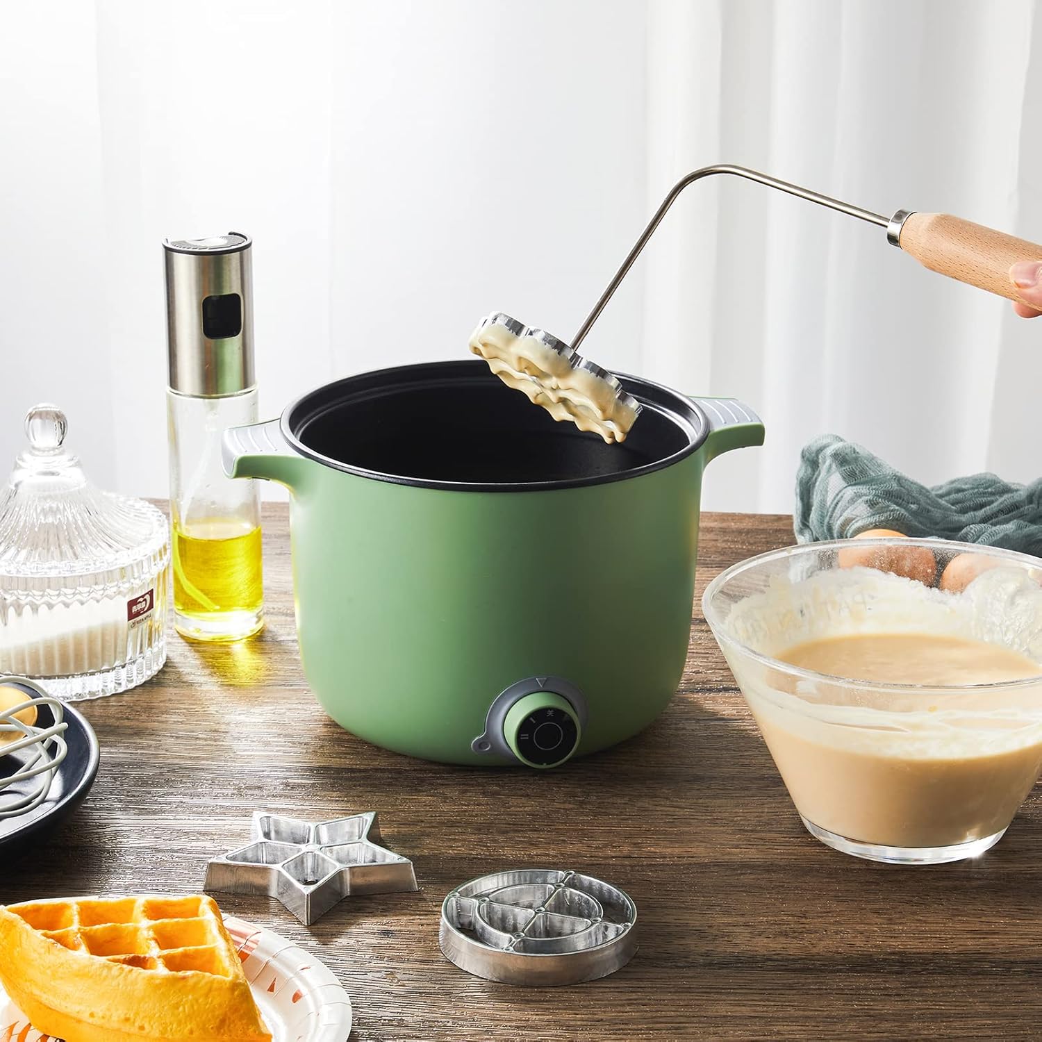 3 Sets Rosette Iron Bunuelos Mold with Handle Achappam Mold Rosette Iron with 3 Interchangeable Heads Cookie Bunuelos Tool Timbale Aluminum Waffle