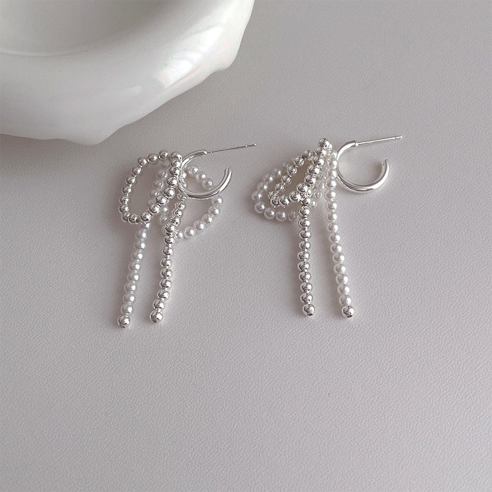 

French Retro Pearl Tassel Dangle Hoop Earrings – Elegant, Artistic, Fashionable Statement Jewelry for Women