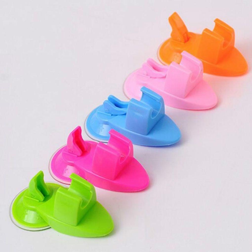 Bathroom Strong Attachable Shower Holders Movable Bracket Suction Mounting Seat Household Bathing Room Suctorial Pedestal