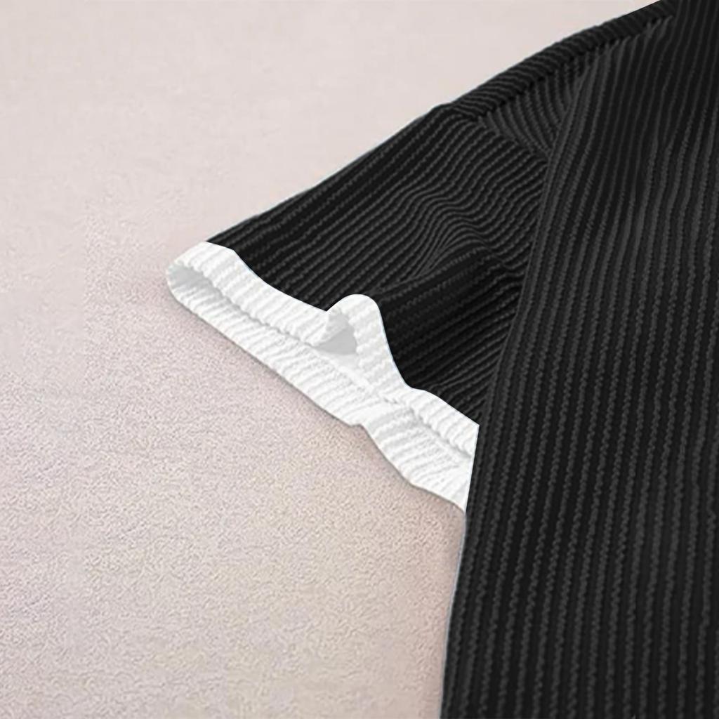 Stylish Striped Color-blocked Short-sleeved Loungewear Set For Women, Suitable For Wearing Outside.