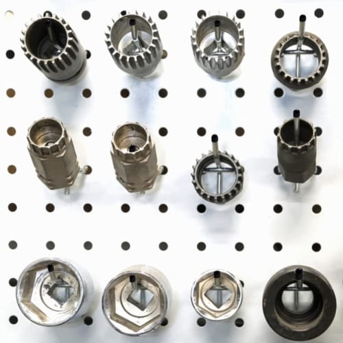 156 Pcs Perforated Board Hooks, Punching Board Hooks, Dedicated T-Shaped Hooks, Mesh Hooks, 25mm Hole Pitch, Plastic Box Included, Hanging Rack, Fixin