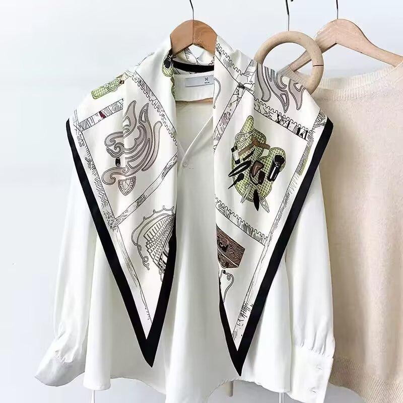 Korean simple high-end polka dot printing large triangular towel women's spring summer fashion versatile bag headscarf multi-purpose fart curtain