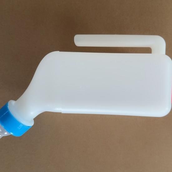 Lamb Nursing Bottle 800ml Cub Breast Replenisher with Scale Hanging Milk Feeder Bottle Mimics Breast Milk Lamb Feeder for Little Goat Calf Sheep