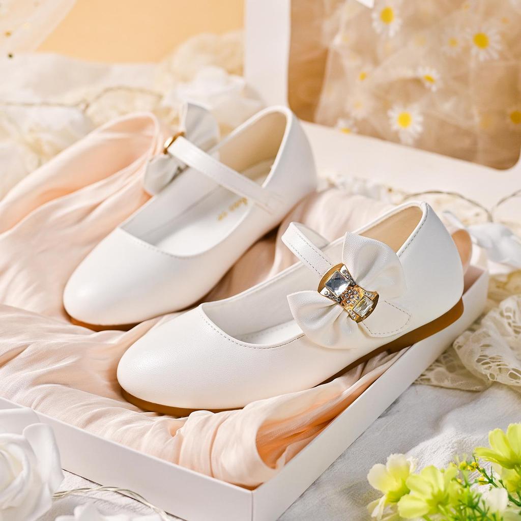 Girls’ White Mary Jane Leather Dress Shoes - Ideal for School, Weddings, and Performances