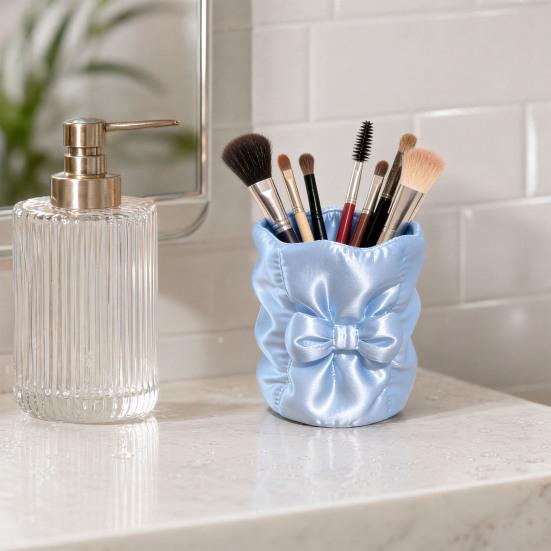 Concealer Brush Cup 3D Printed Bow Makeup Holder, Large Capacity Beauty Tool Container Desk Organizer, Bowknot Pencil Holder Storage Portable