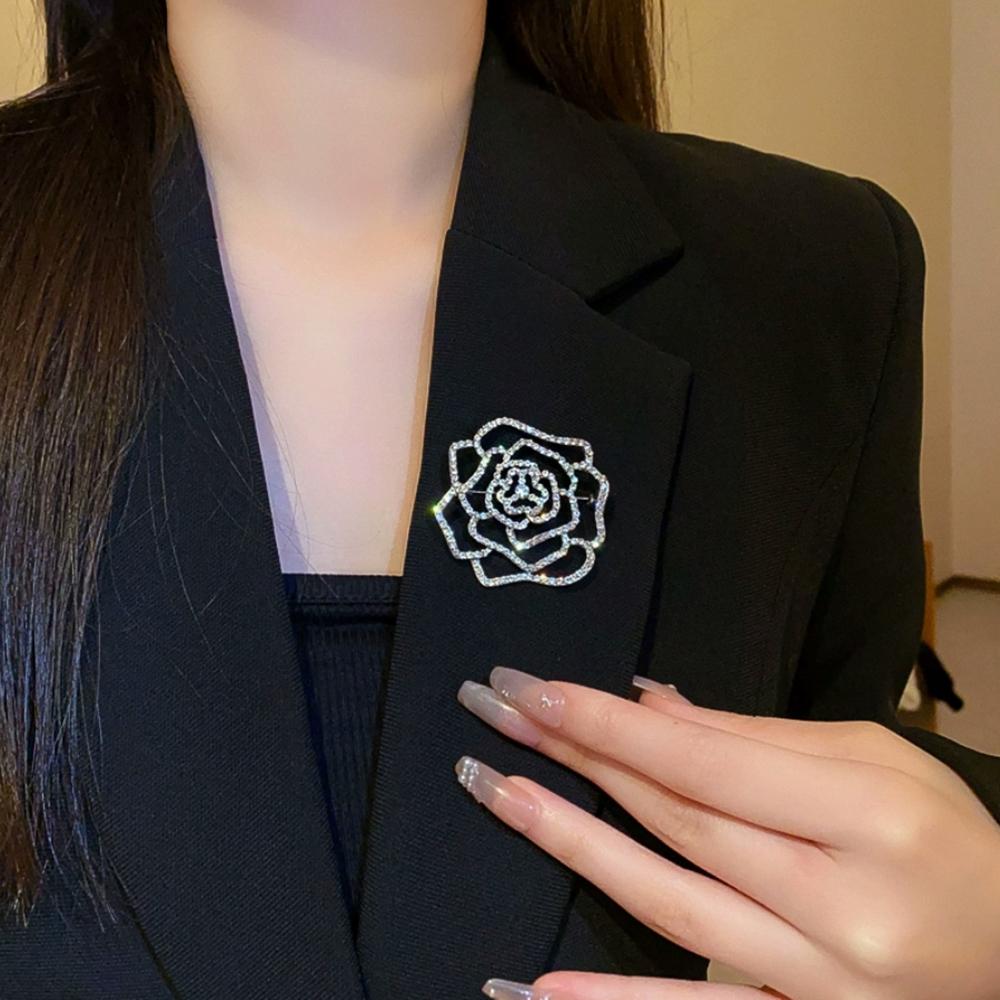Romantic Rose Brooch, Exquisite And Fashionable Jewelry Shirt For Men And Women, Suit Backpack Accessories, Birthday Party Gift