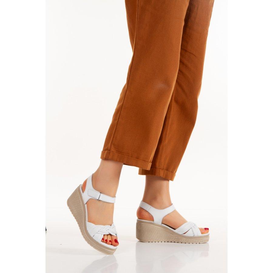 Damen-Freizeitsandalen aus Leder mit Keilabsatz