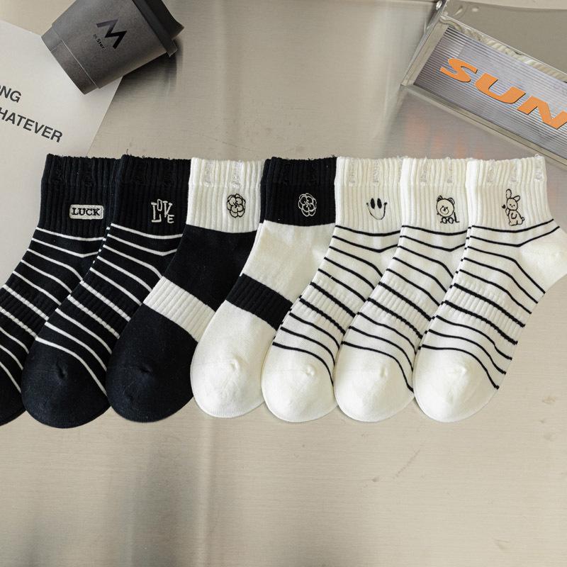 5/10 Pairs Casual Women's Mid Calf Socks Spring Summer Lightweight Black and White Striped Embroidered Cotton Socks Cute Teenage Girls' Long Socks