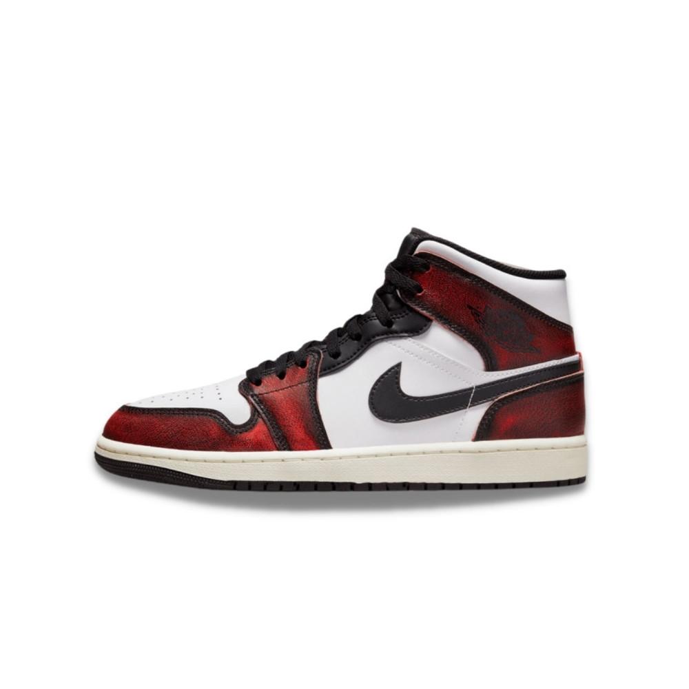 Air Jordan 1 Mid SE Wear-Away Chicago