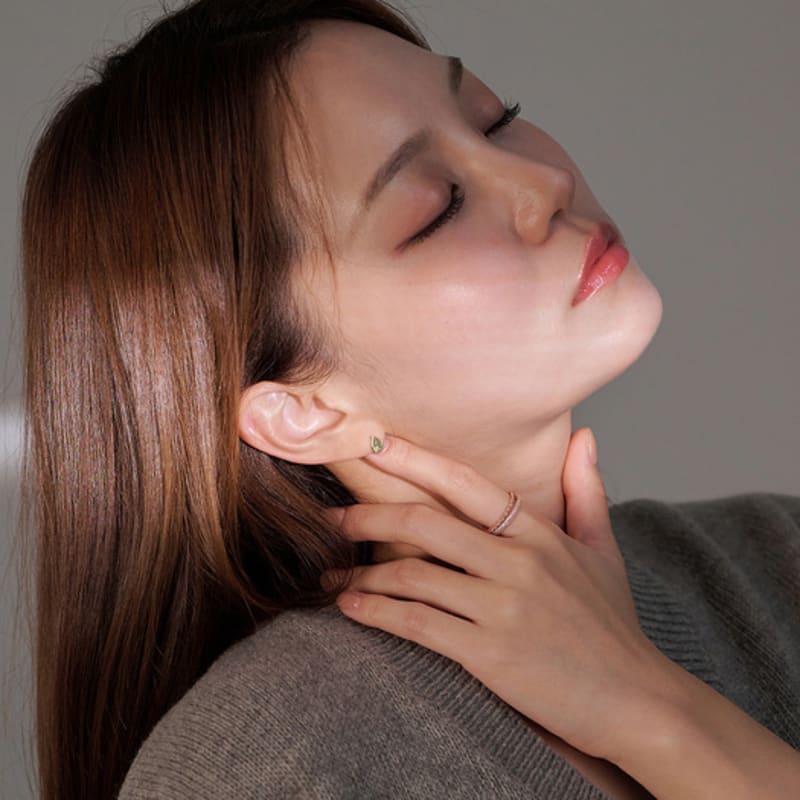 Own 14K Water Drop Green Spinel Piercing (Single)