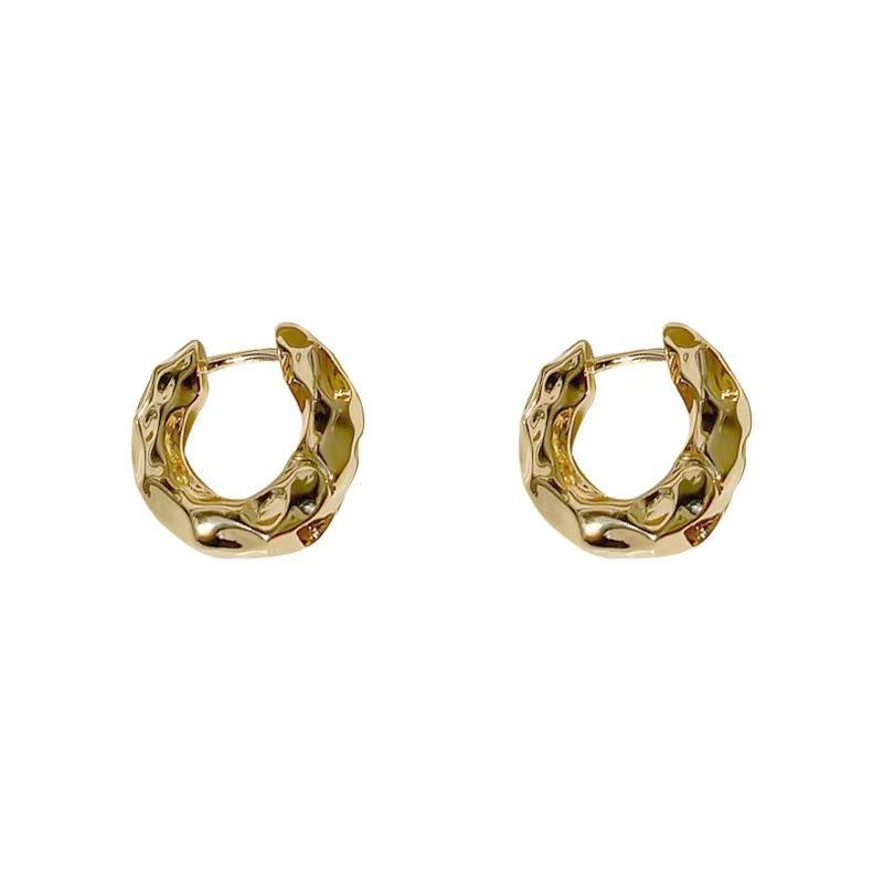 Metal High-End Pleated Circle Earrings Women'S Niche Versatile Fashion Design Stud Earrings Light Luxury Retro Earrings