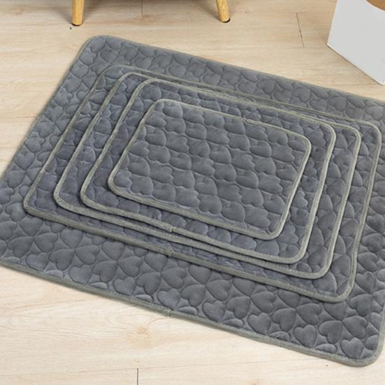 Pet Bed Non-slip Bottom Durable Seam Heart Pattern Skin-touch Comfortable Rest Cloth Padded