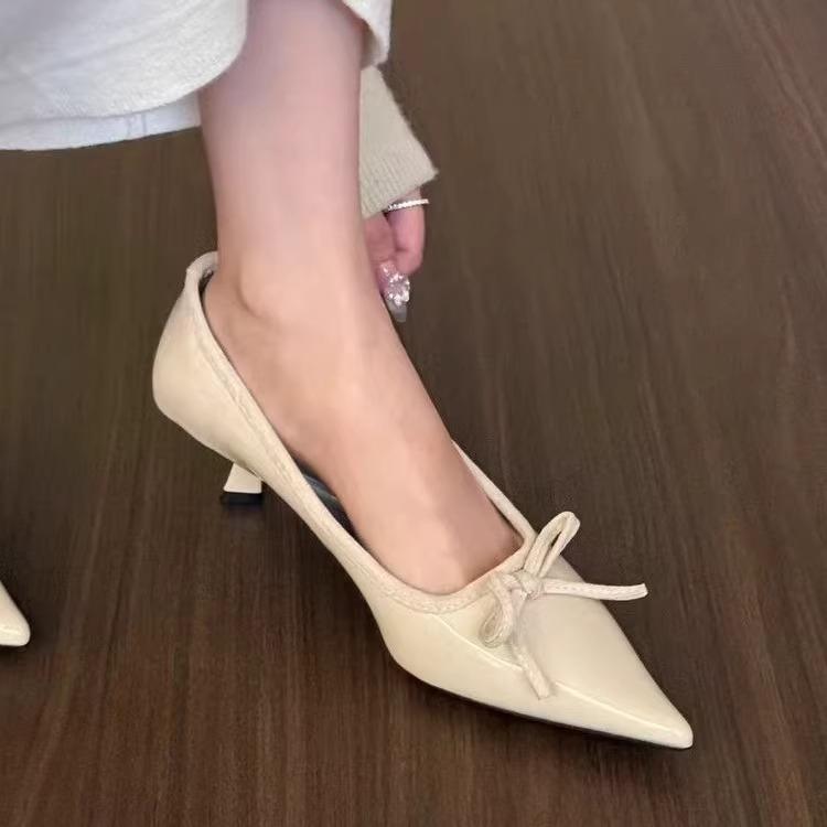 Huge good-looking~ Spring 2025 new versatile patent leather shallow mouth single shoes pointed thin heel bow high heels women